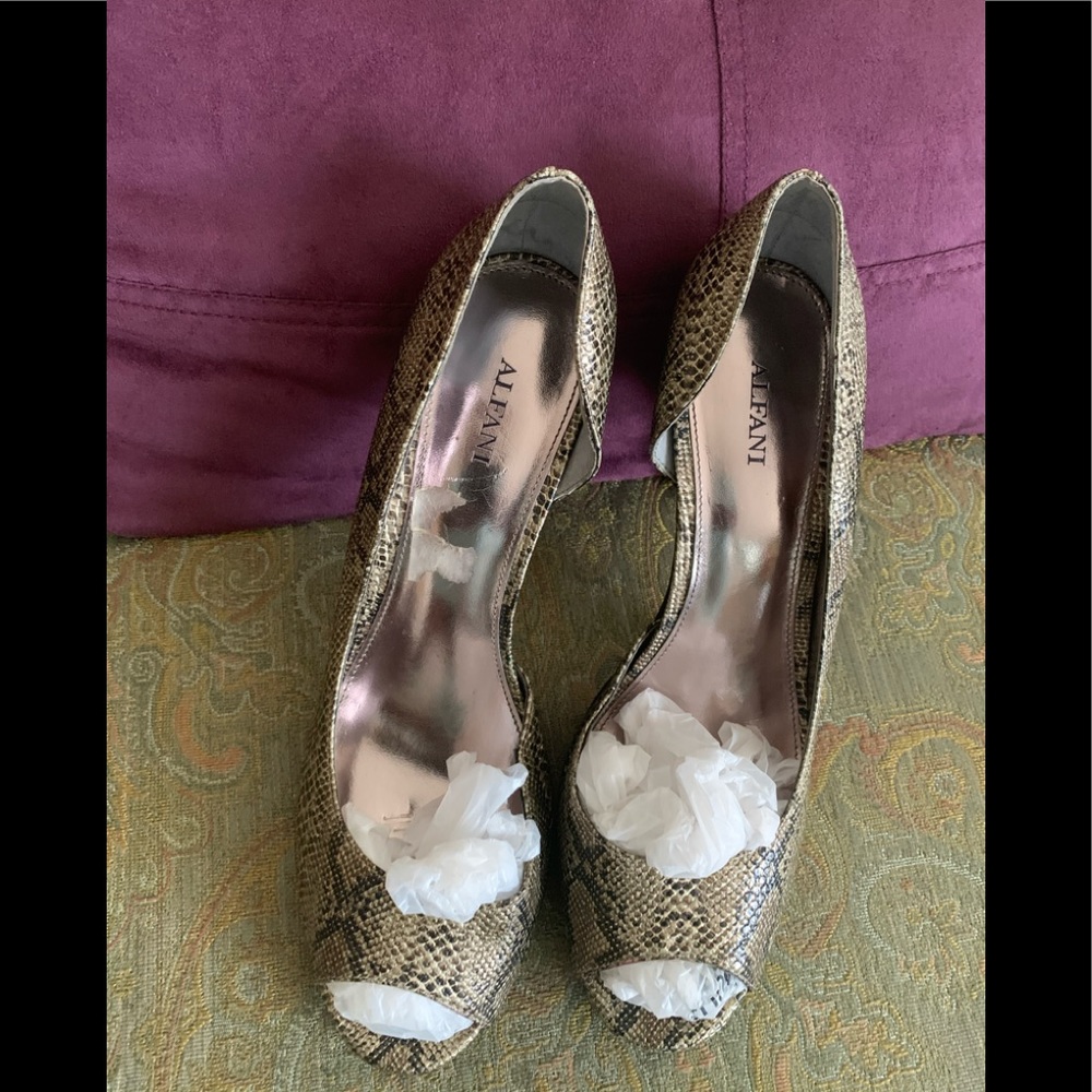 Alfani snake skin print platform heels